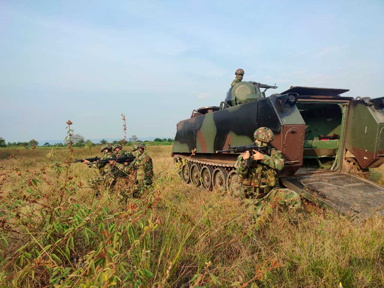 Operación Vehiculo M 113 - Vehicle Operation M 113
