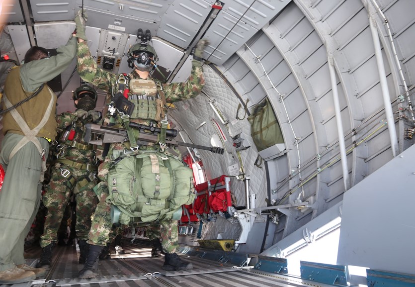 Salto Militar en Caída Libre 2