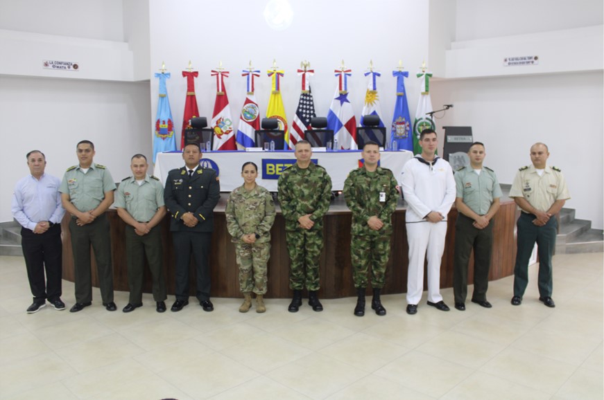 Non-commissioned officers from Colombian and Peruvian Forces were trained by the Army Aviation