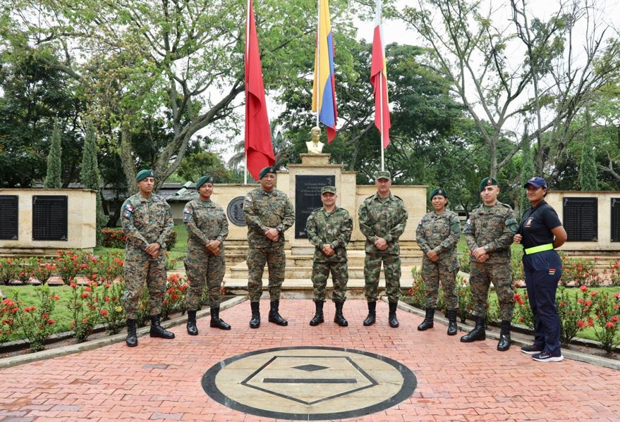 EMSUB received commission from the Security and Defense Attaché office of Panama in Colombia