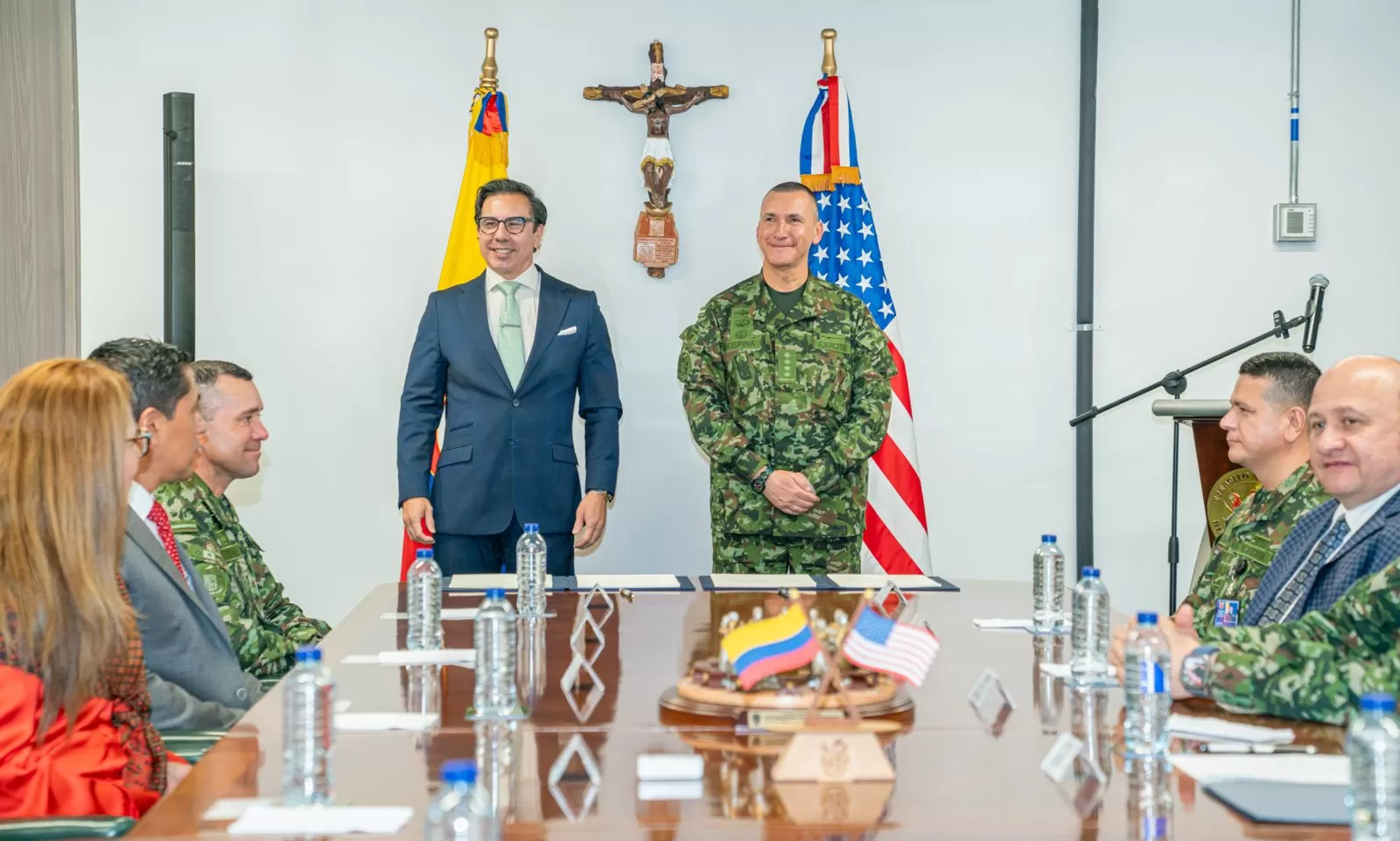 En el 2024 el Ejército Nacional de Colombia se une a #Vamos_Sumando, programa de becas que desde 2009 ha otorgado más de 11.000 becas a jóvenes colombianos