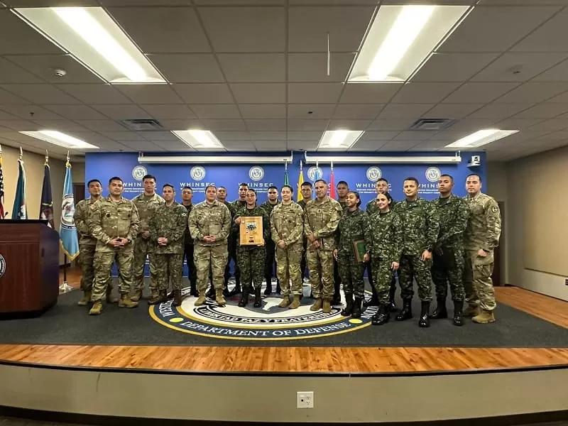 Futuros Suboficiales del Ejército Nacional se destacan en Curso de Liderazgo en EE. UU.: capacidades avanzadas al servicio de Colombia