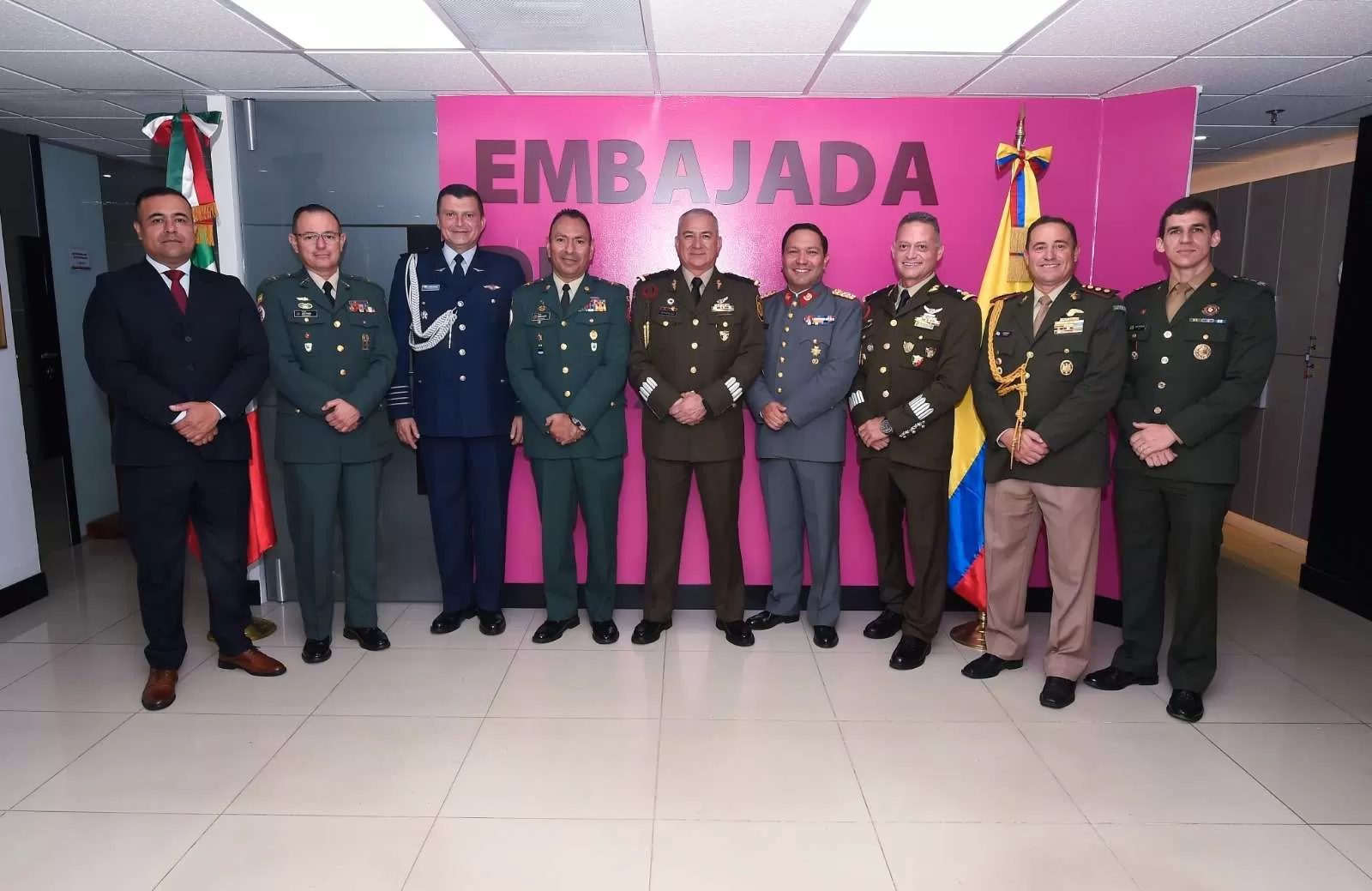 El Comando de Transformación del Ejército del Futuro Felicita al General Brigadier José Luis Torres