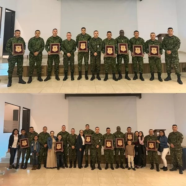 Escuela de Ingenieros Militares rinde homenaje a Soldados Profesionales en su proceso de retiro