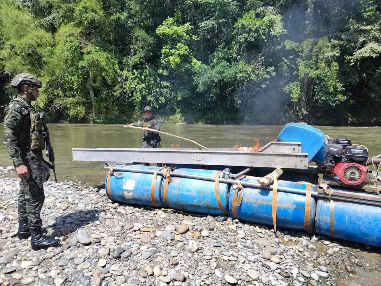 Ejército afecta las rentas de minería ilegal en más de 200 millones de pesos y captura a un sujeto por el presunto delito de explotación ilícita de yacimientos mineros en el Quindío