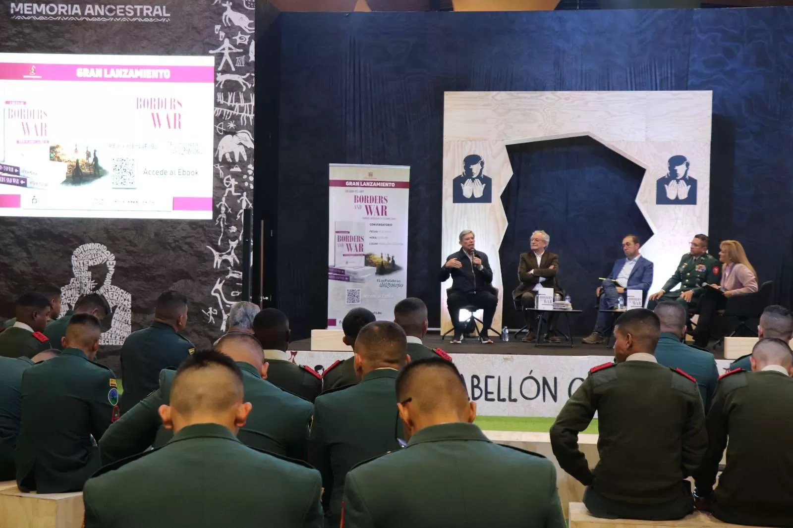 Lanzamiento del libro "Borders and War" en la FILBo 2025: Un evento que reunió a destacadas figuras del ámbito militar y académico