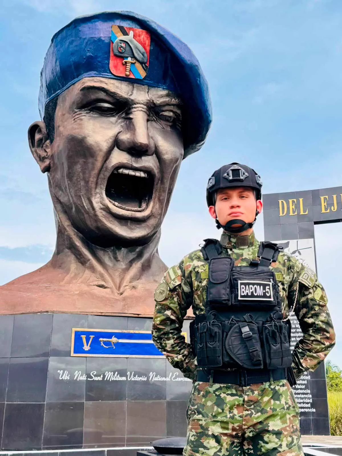 Sírvele a la nación desde el Fuerte Militar de Tolemaida