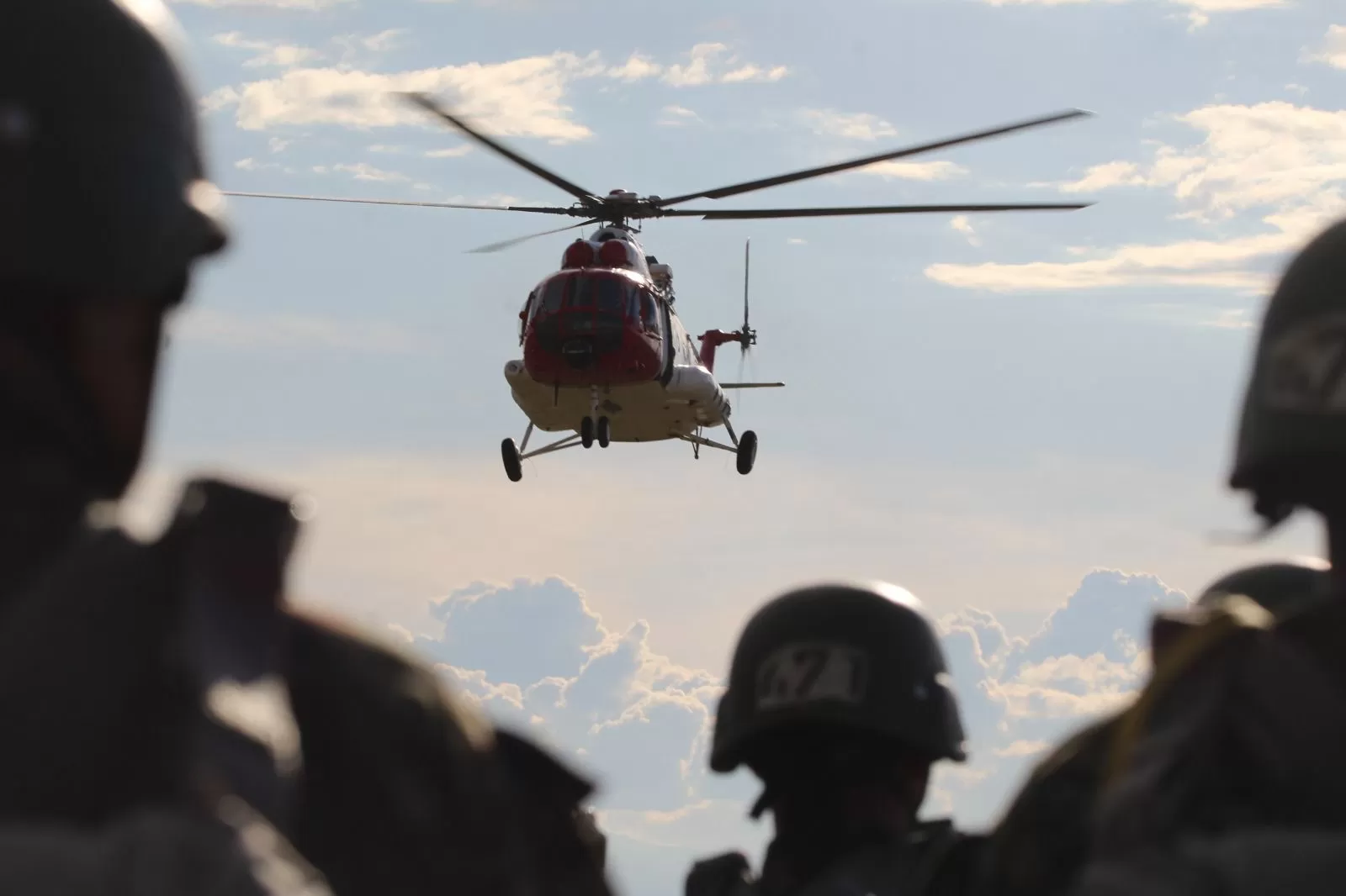 Compromiso, disciplina y excelencia en el Curso de Paracaidismo Militar