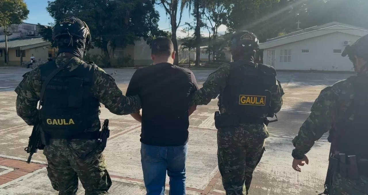 Ejército Nacional propina contundente golpe al GAO-r Rodrigo Cadete: capturado en Caquetá alias el Enano, cabecilla de finanzas