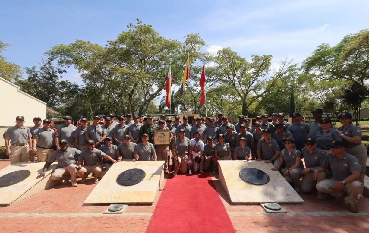 Egresados de la EMSUB conmemoran 29 años de su ascenso al grado de cabo segundo