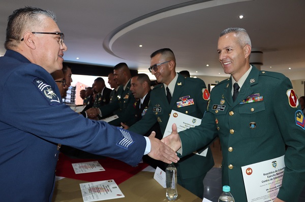 Suboficiales de alta jerarquía listos para fortalecer la misionalidad de las Fuerzas Militares