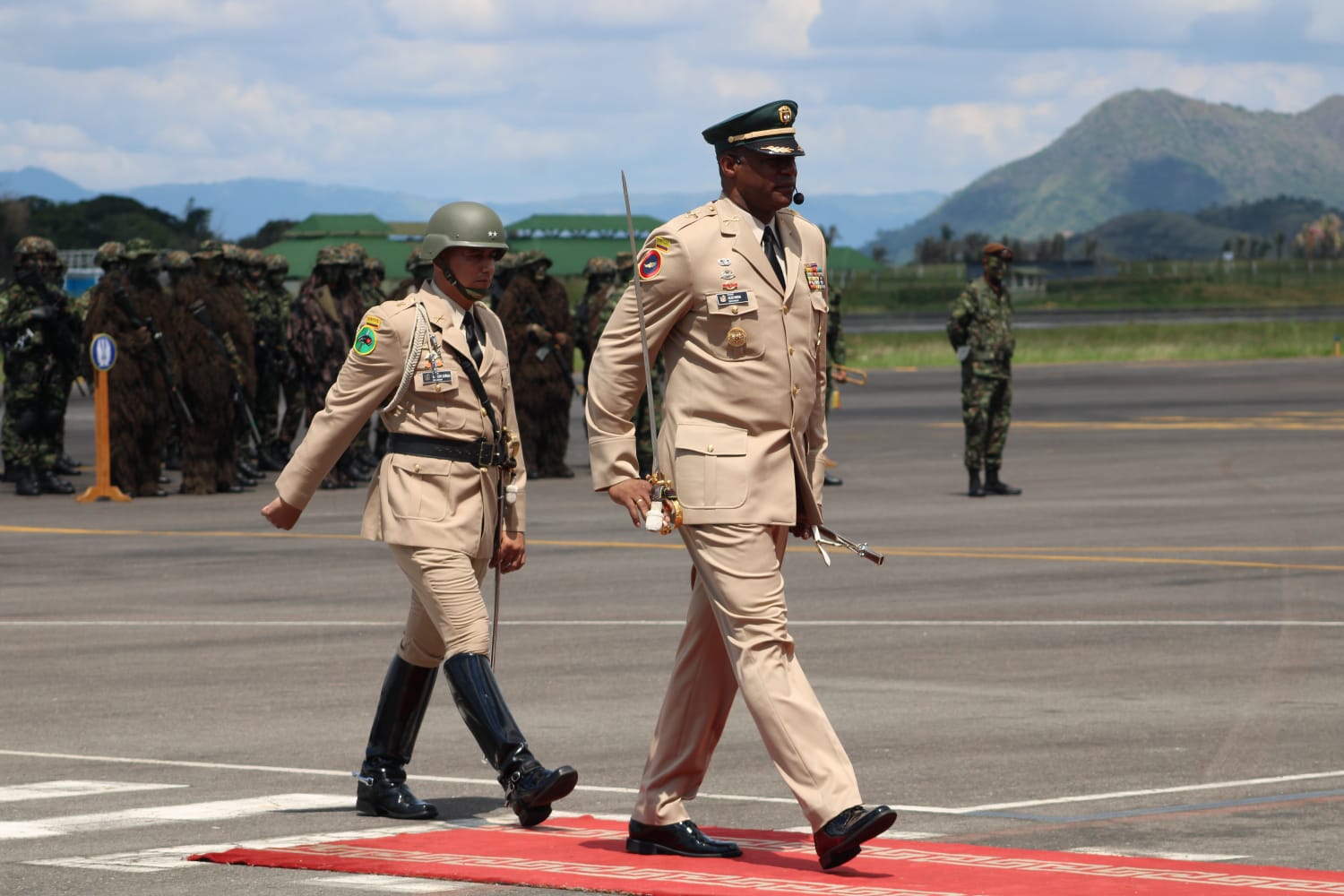 El Comando Contra el Narcotráfico y Amenazas Transnacionales del Ejército Nacional recibe a su nuevo comandante