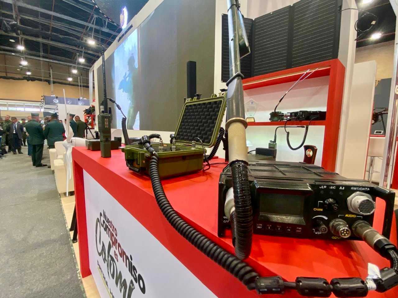 Escuela de Comunicaciones Militares presentó sus capacidades y avances tecnológicos en Expodefensa 2025