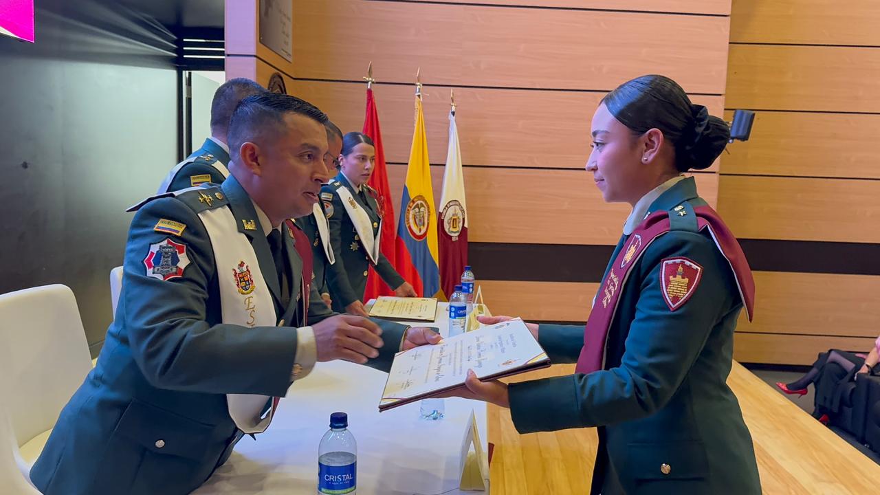 Escuela de Ingenieros Militares graduó a 53 nuevos profesionales en múltiples áreas estratégicas para el país