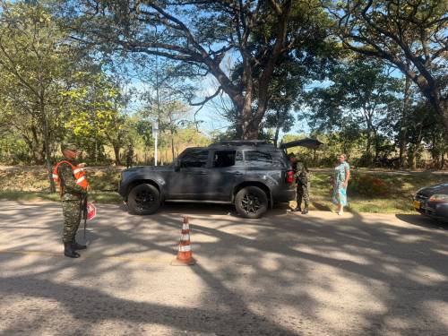Cerca de mil soldados custodian las principales vías del Cesar y La Guajira en el puente festivo de Reyes