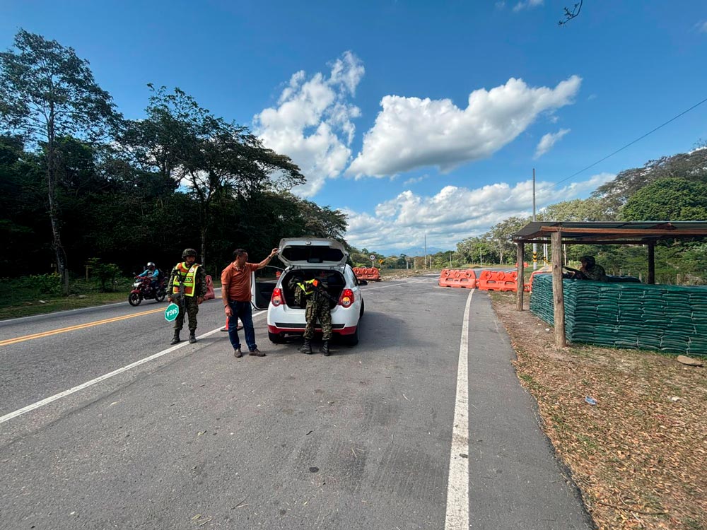 Los soldados del ejército nacional, están desplegados en Casanare, brindando seguridad durante el puente festivo