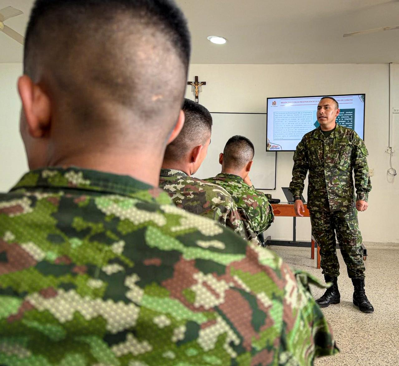 Comando de Personal del Ejército Nacional realizó Jornada de Fortalecimiento en la Escuela de Suboficiales