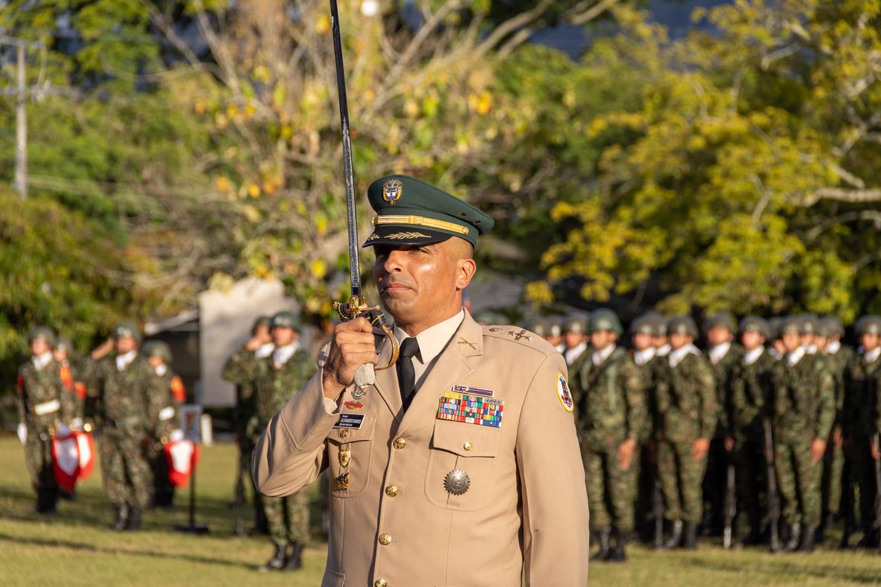 La Escuela Militar de Suboficiales del Ejército Nacional tiene nuevo director