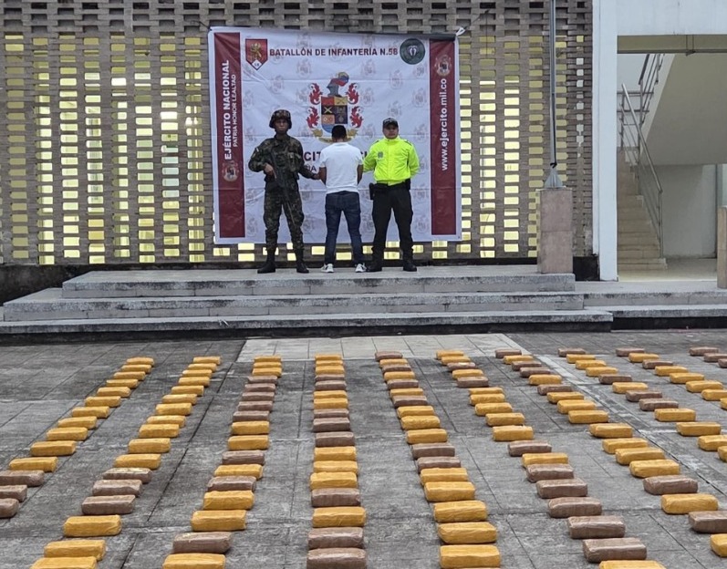 Tropas del Ejército capturaron a integrante del grupo armado Comandos de Frontera e incautaron pasta base de coca en Putumayo