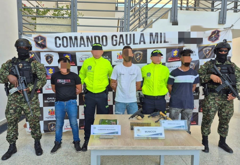 National Army captures three alleged members of the armed group Cartel del Clan del Golfo in Cesar