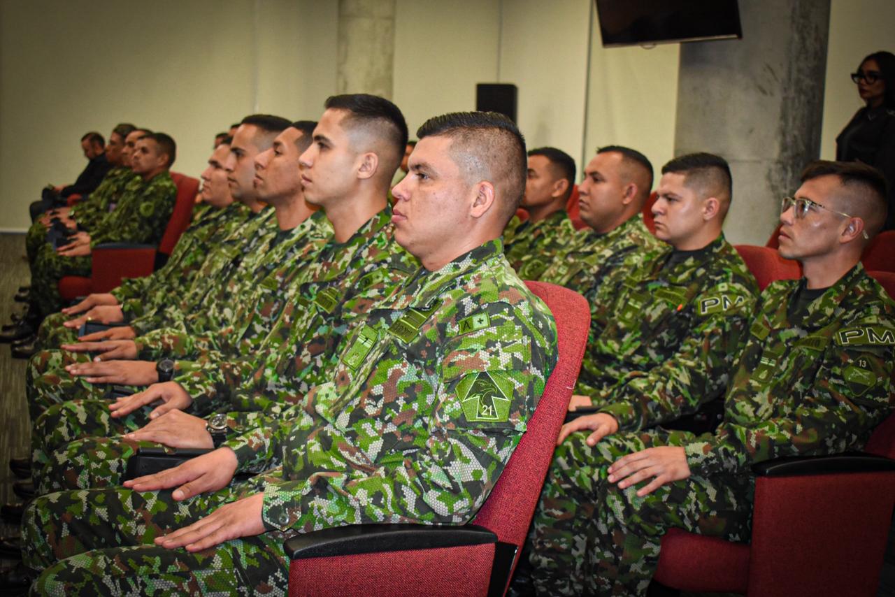 26 militares inician tecnología en Gestión Documental gracias al convenio interinstitucional entre el Ejército, el SENA y la DIVRI