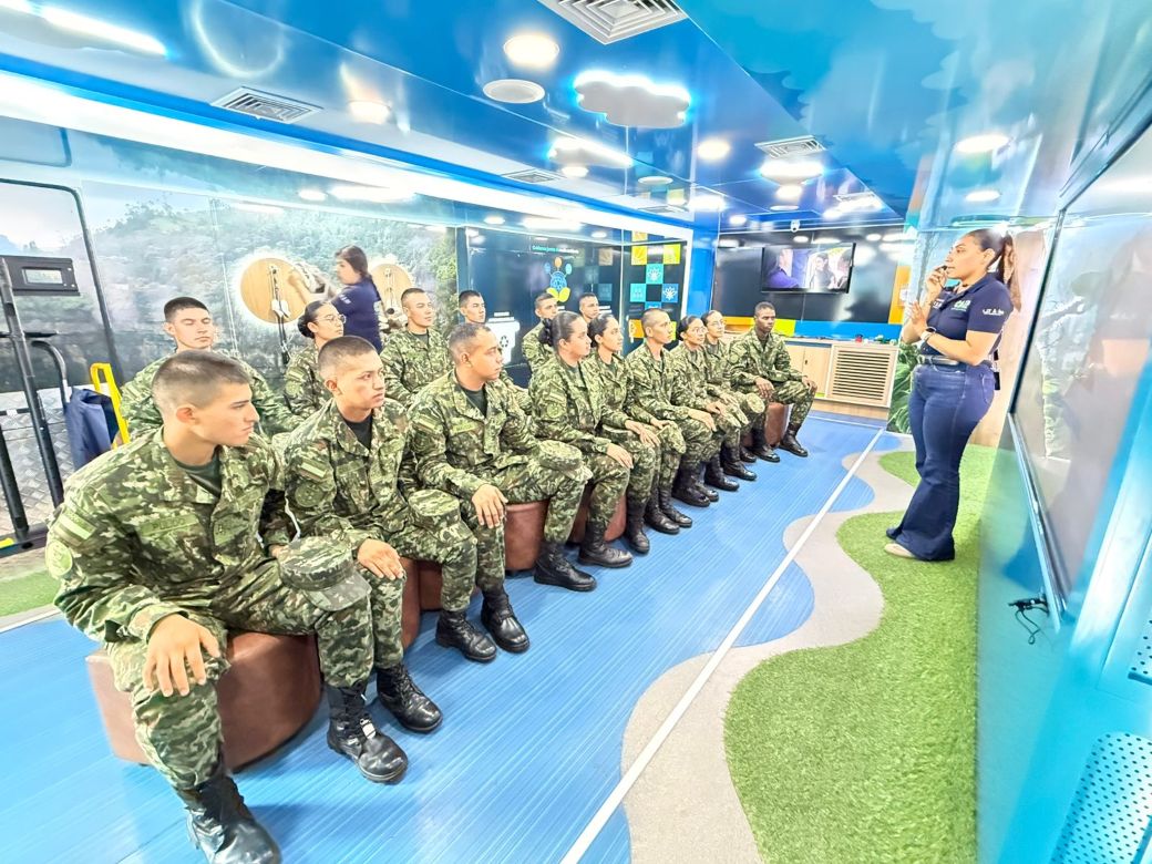 Futuros suboficiales del Ejército Nacional fortalecen su compromiso con la protección del medio ambiente