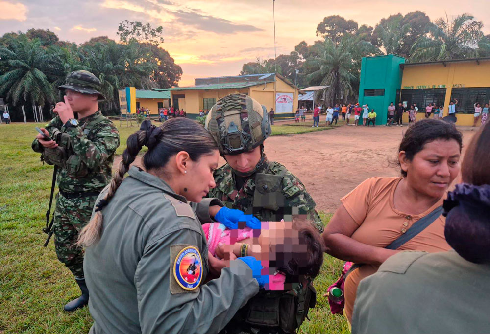 Ejército Nacional lleva a cabo apoyo humanitario y evacuación aeromédica de una menor indígena en el departamento del Vichada