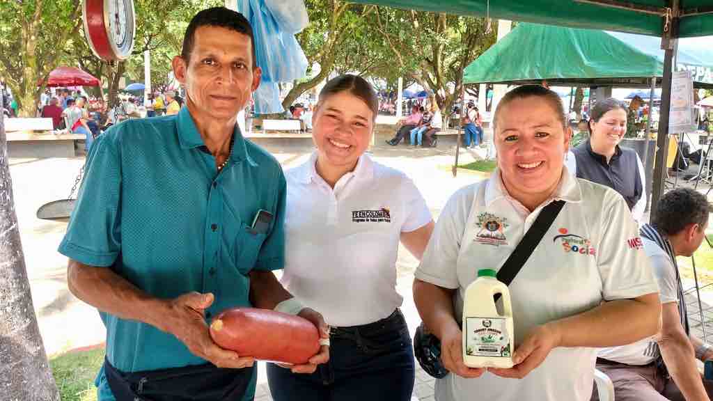 Con éxito se realizó el Primer Mercado Campesino en apoyo a nuestros agricultores del Caquetá y acompañado por el Ejército Nacional