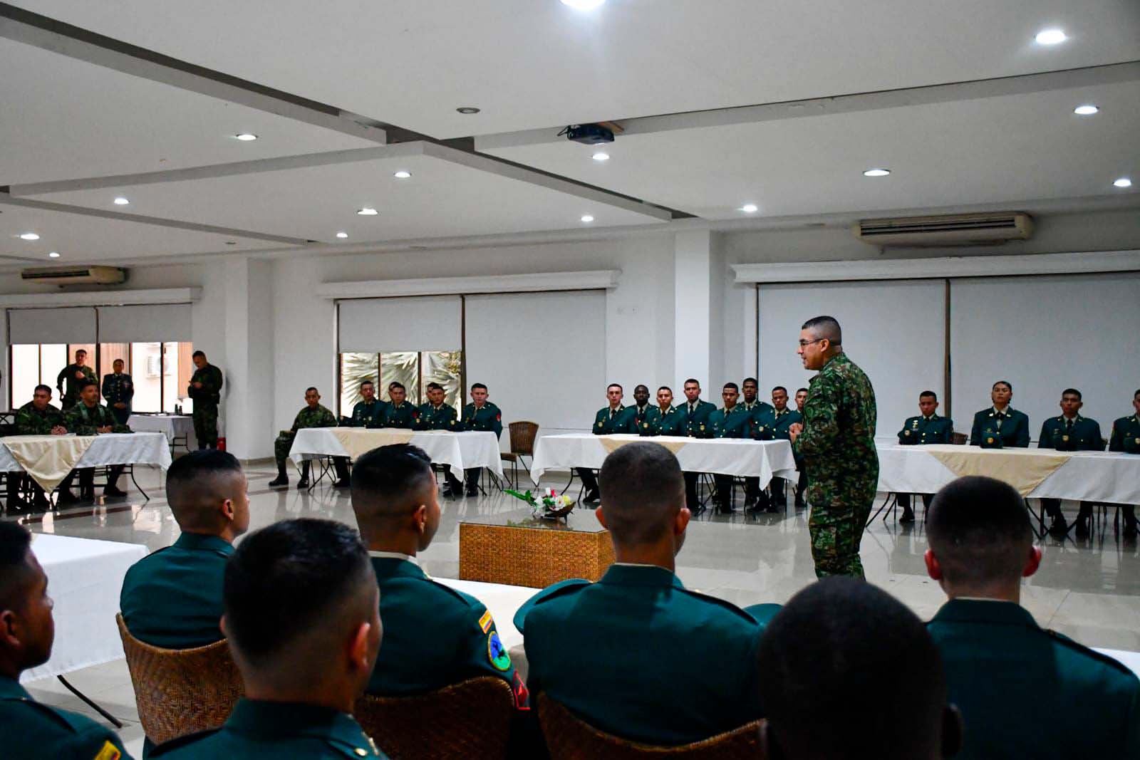 Cuarta División recibe 45 nuevos suboficiales para fortalecer la seguridad en Meta, Guaviare y Vaupés