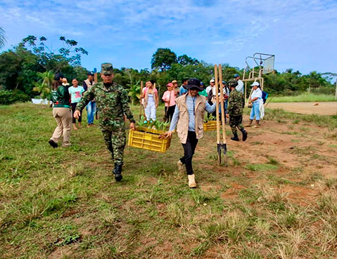 Ejército Nacional impulsa jornada de siembra para la conservación de la Amazonía