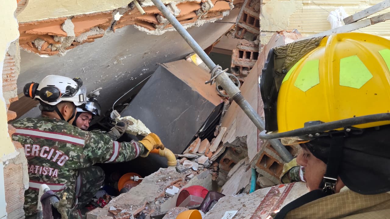 Ejército Nacional rescató con vida a una persona tras explosión en zona rural de Rionegro, Antioquia