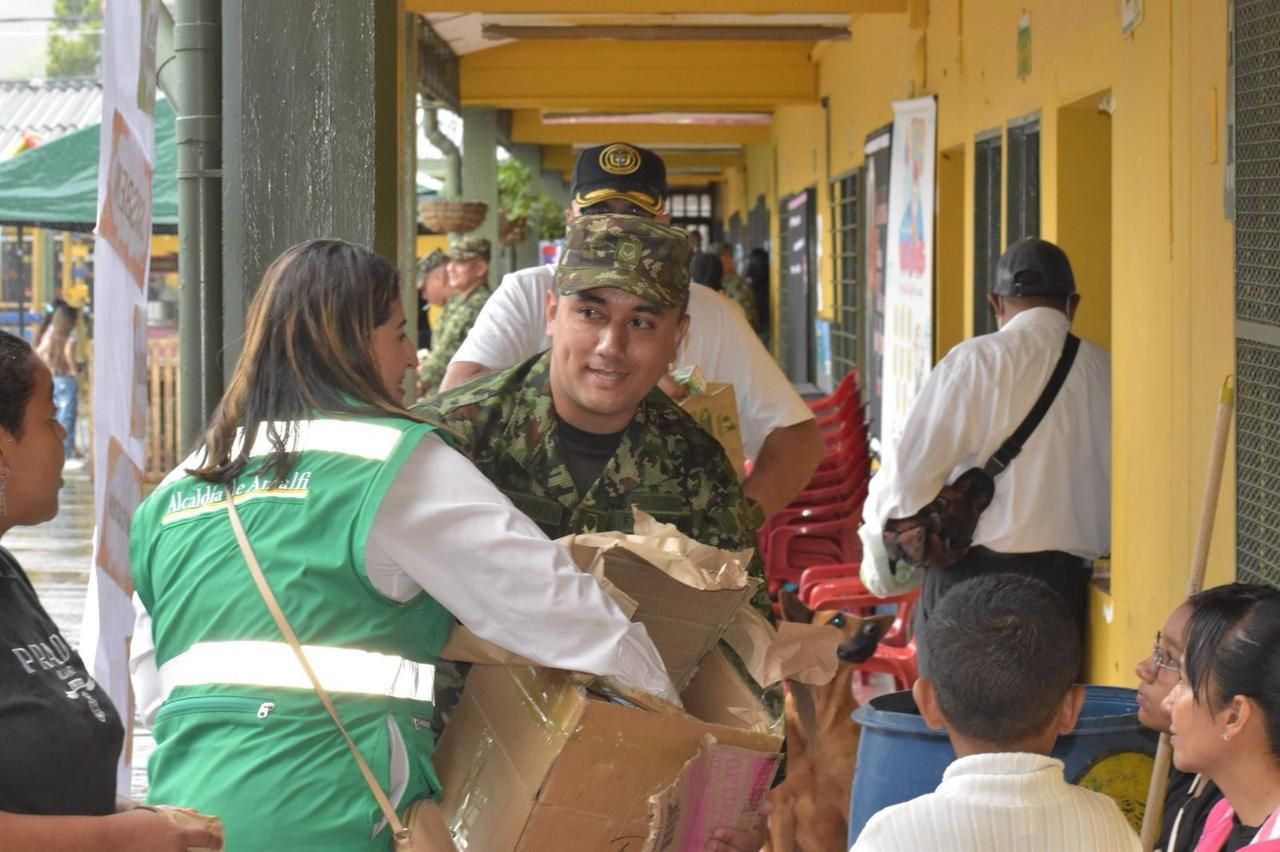 Ejército Nacional benefició a 650 personas en jornada de apoyo al desarrollo en Amalfi, Antioquia
