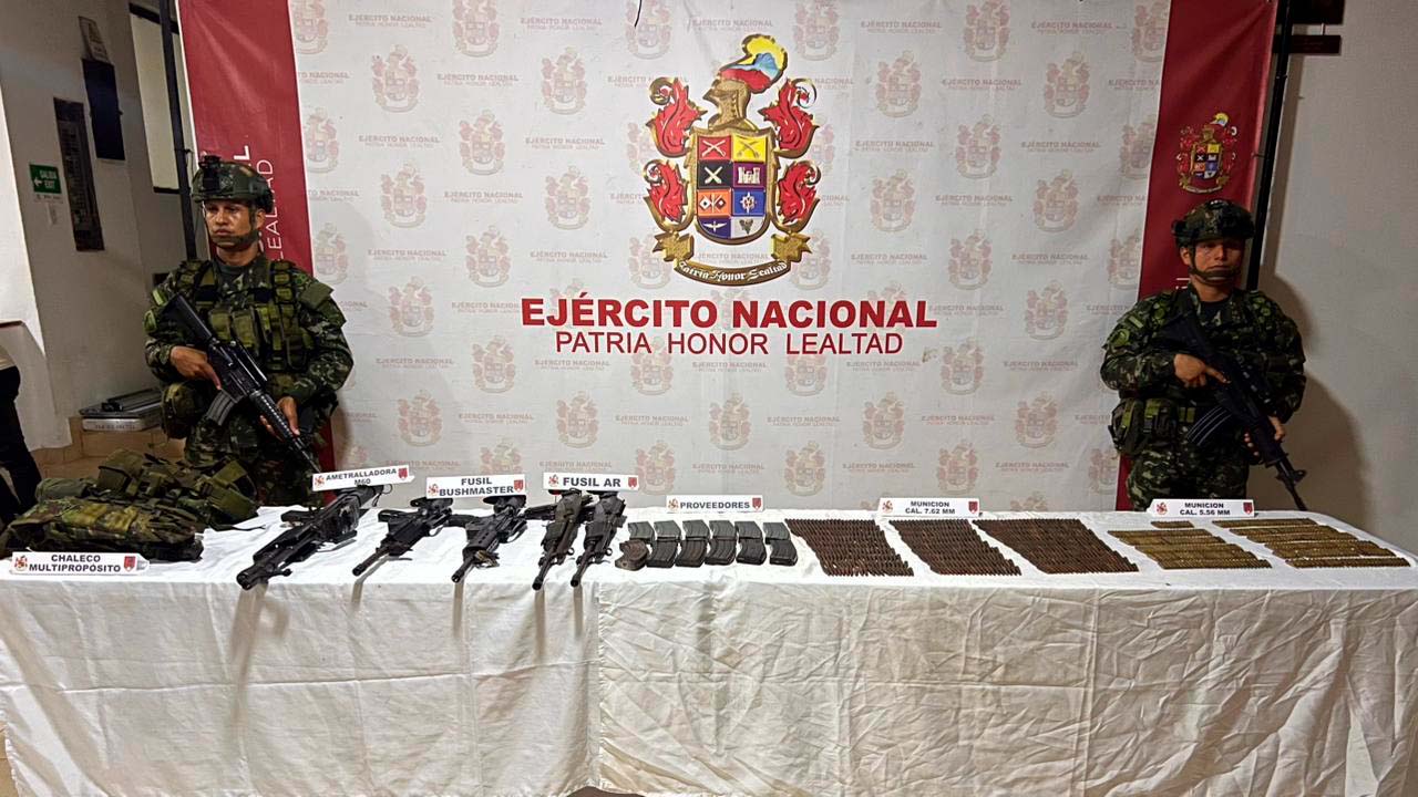 Caen recursos de guerra del Bloque Amazonas: Ejército ubica depósito ilegal en Guaviare