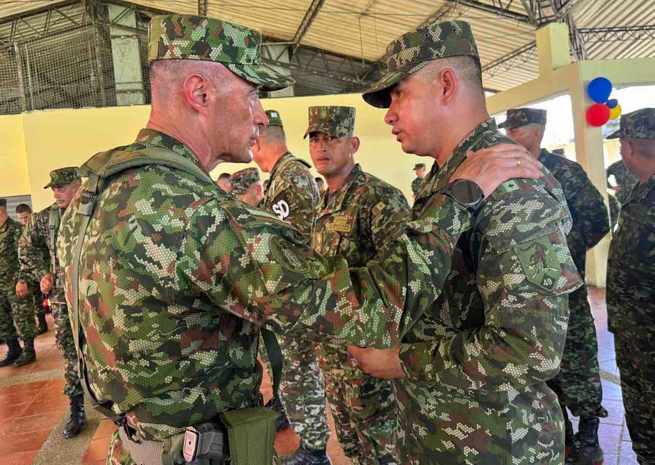 Jornada de fortalecimiento institucional exalta la resiliencia y honra la memoria de los soldados tras accidente aéreo en Puerto Leguízamo, Putumayo