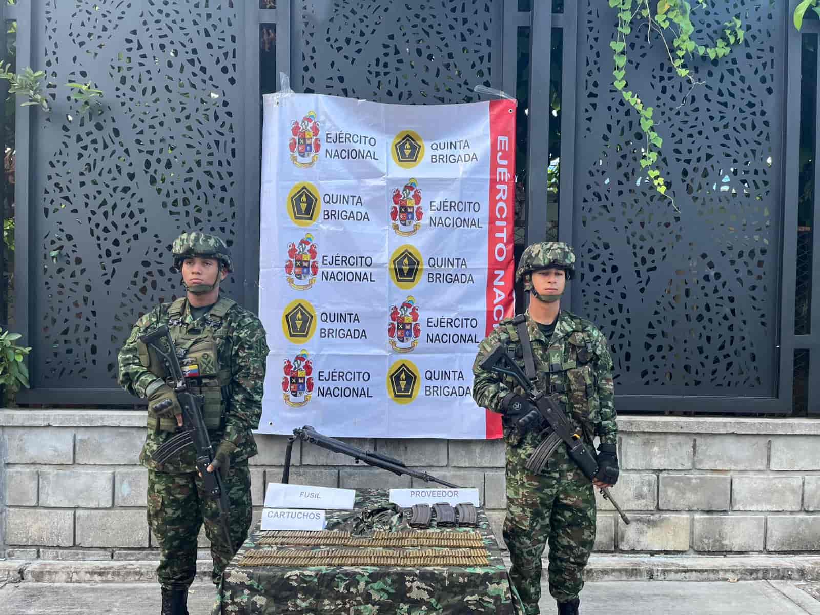 Tropas del Ejército ubicaron un depósito ilegal con material de guerra en zona rural de Yondó, Antioquia