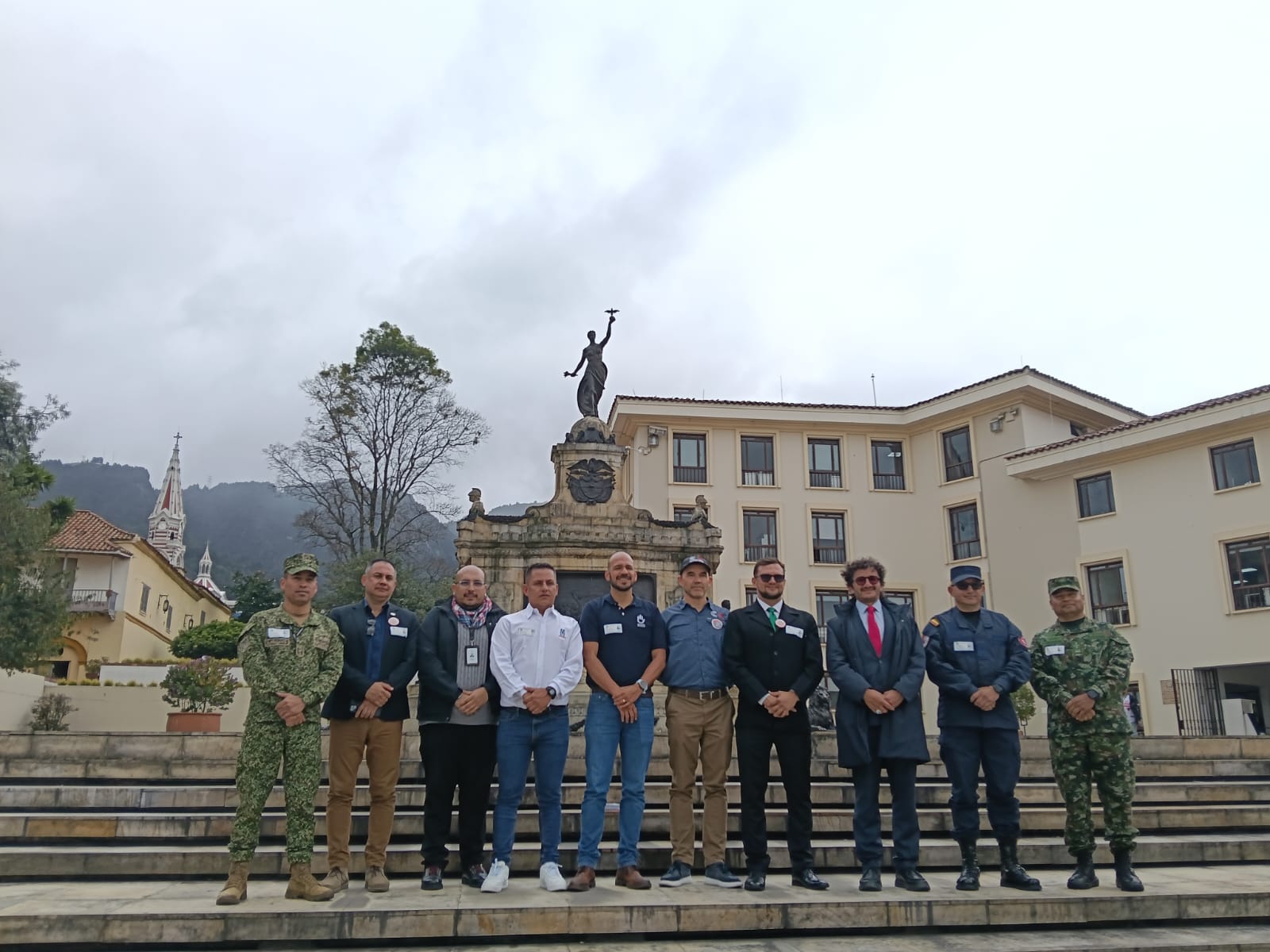 Colombia avanza en la construcción de territorios libres de minas antipersonal