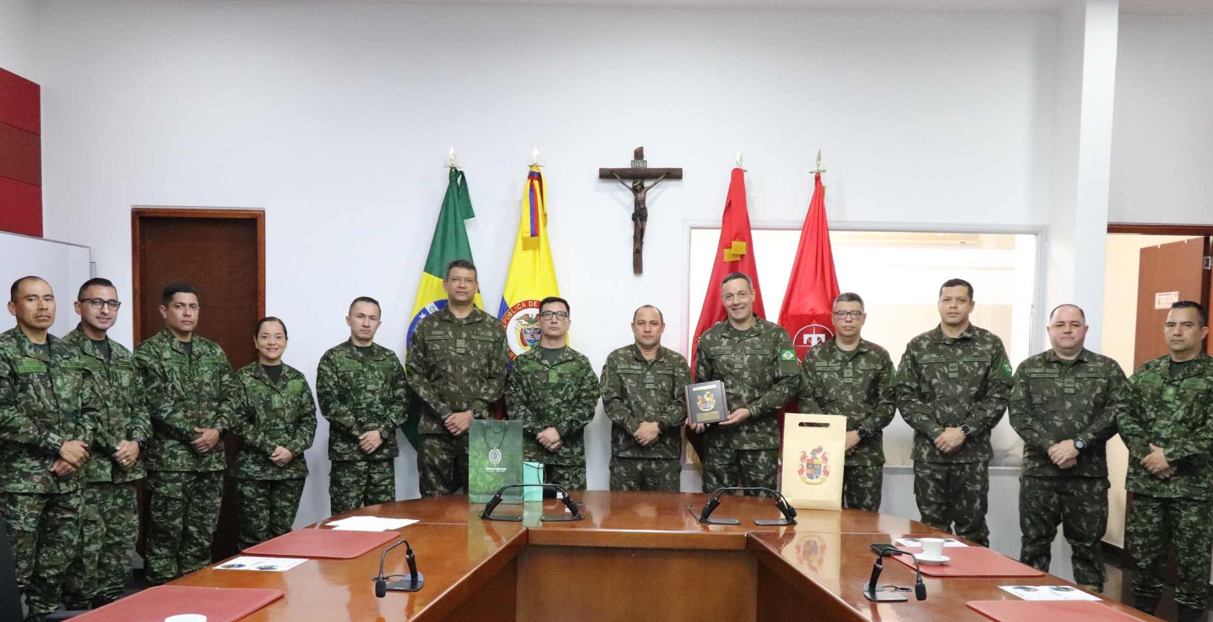 Ejércitos de Colombia y Brasil consolidan lazos institucionales