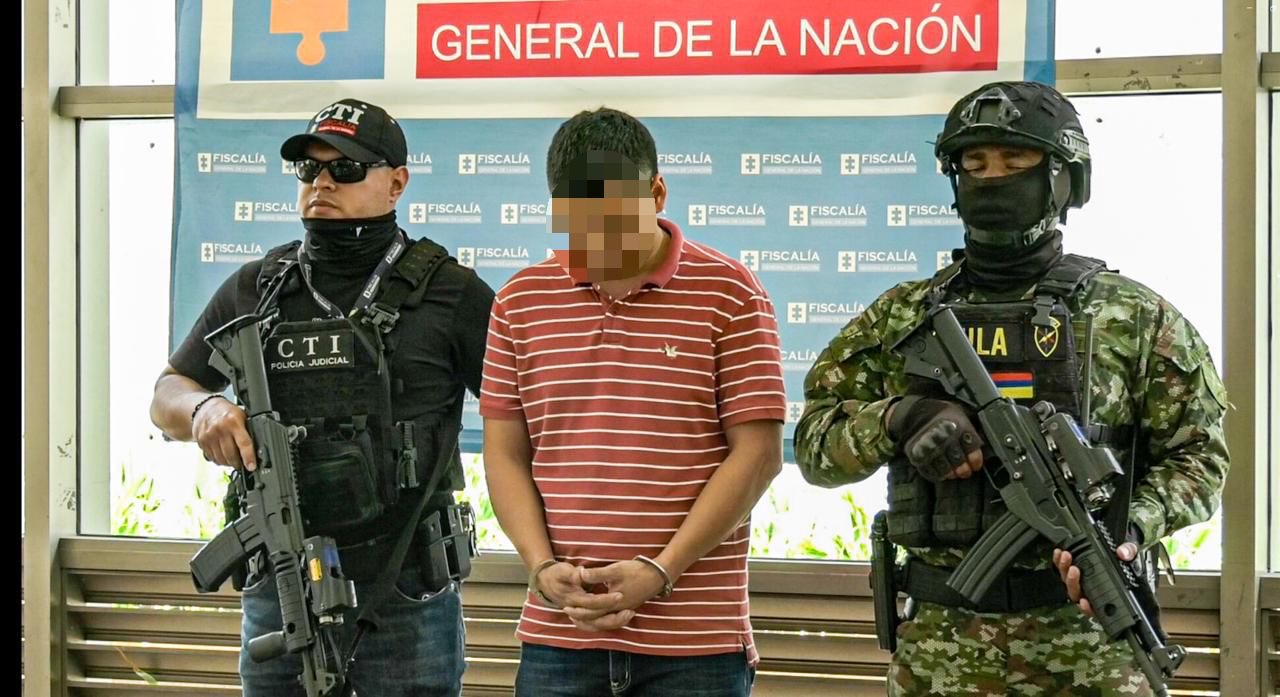 Capturado sujeto que movilizaba 55 kilos de pasta base de coca y material de guerra en vías del Suroeste antioqueño