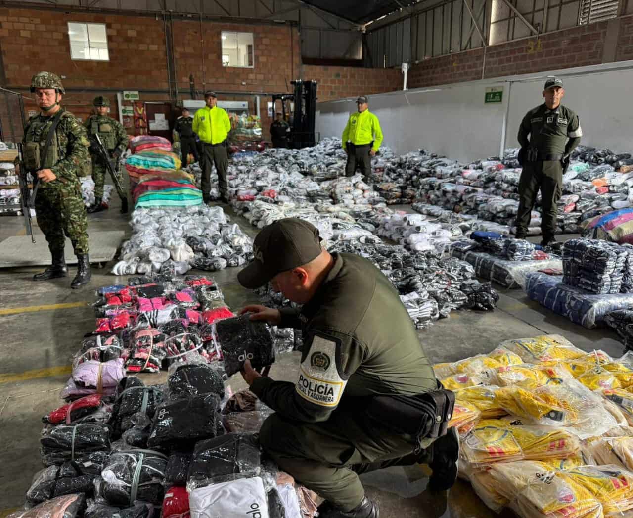 En Cúcuta, Ejército y Policía incautaron mercancía de contrabando avaluada en cerca de 1.000 millones de pesos