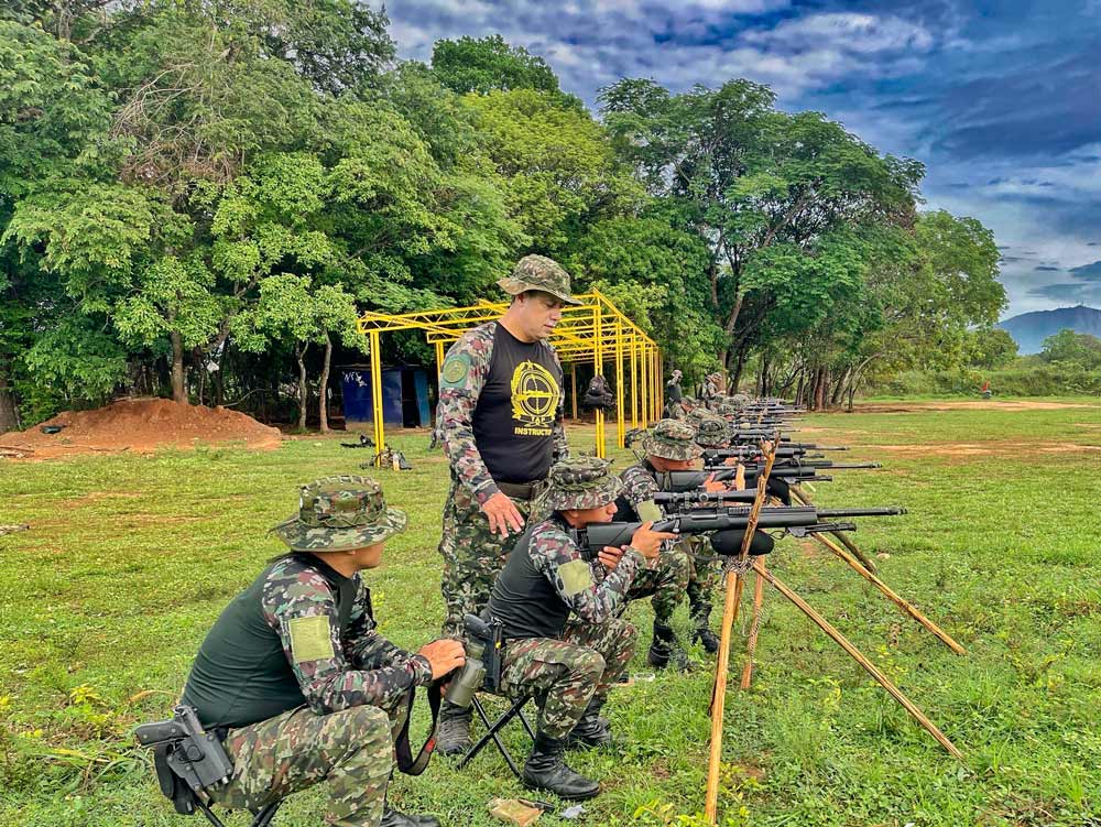 La Octava División del Ejército Nacional cuenta con 26 nuevos tiradores de alta precisión