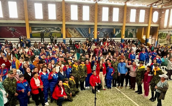 Jornada de apoyo al desarrollo liderada por el Ejército fortalece el bienestar y la integración comunitaria en Cerinza, Boyacá