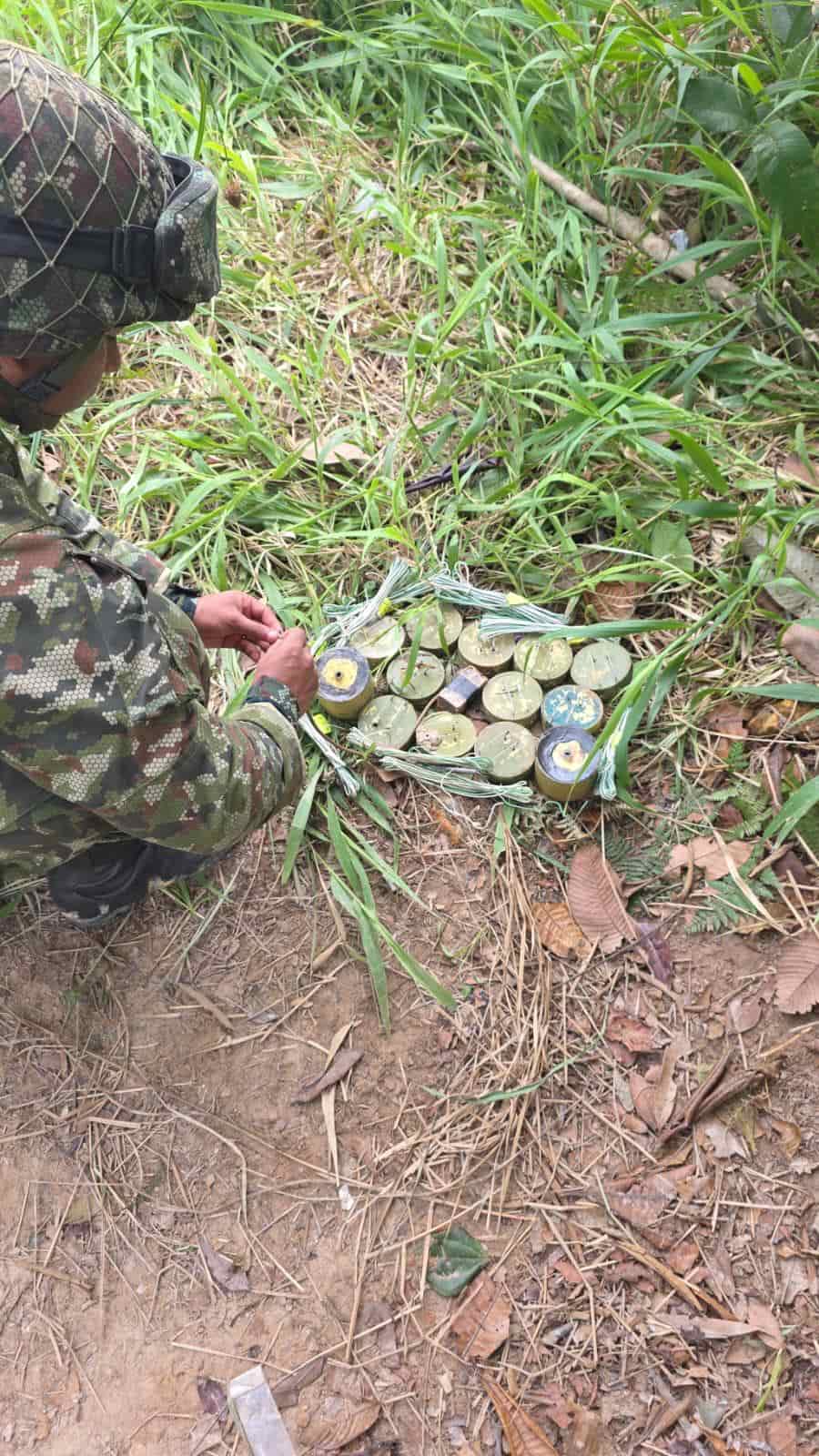 Ejército Nacional frustró acción terrorista del GAO-r E33 y destruyó poderoso arsenal explosivo en Tibú, Norte de Santander