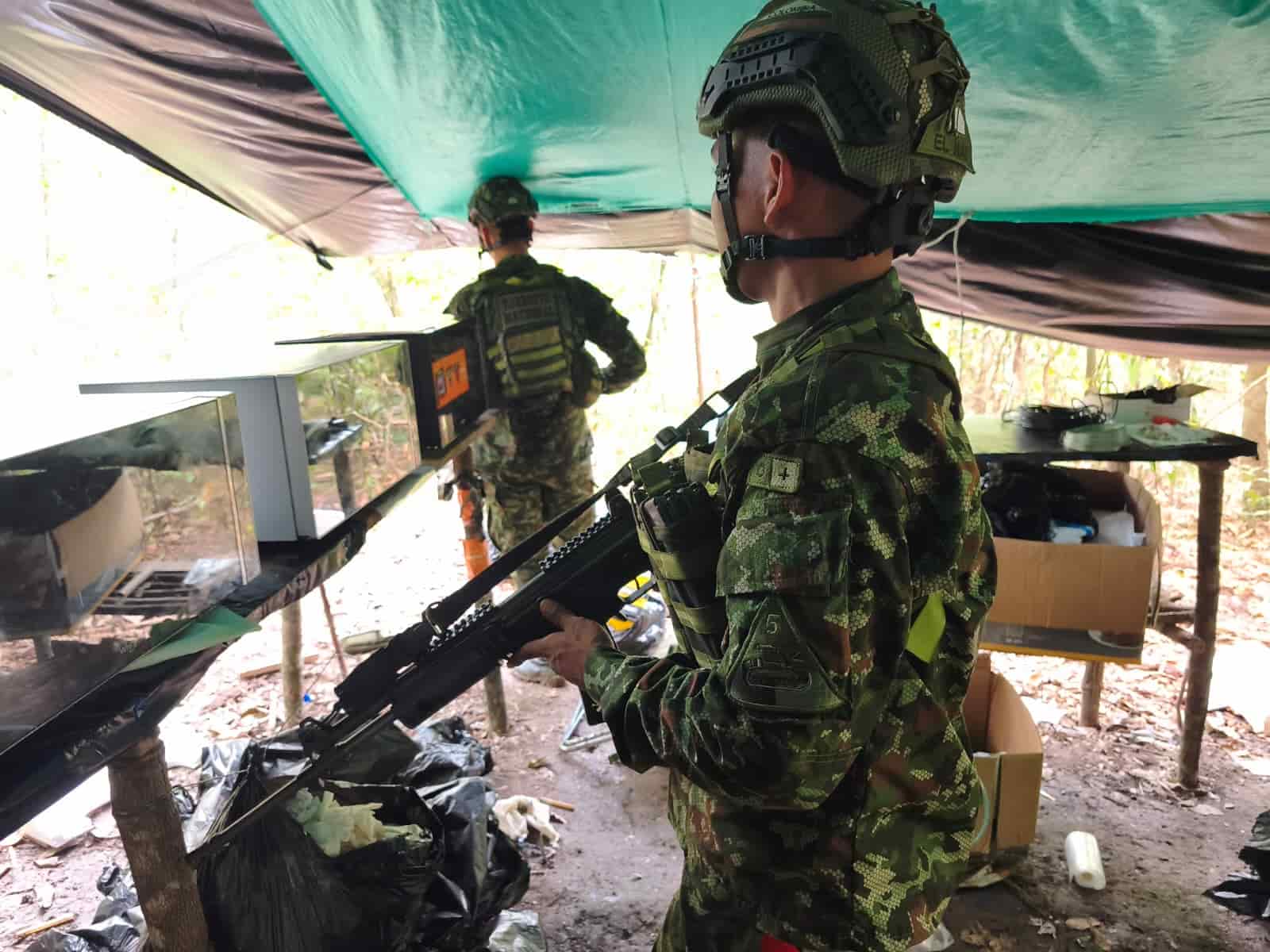 Golpe al ELN: tropas del Ejército incautaron más de media tonelada de cocaína en complejo ilegal en Durania