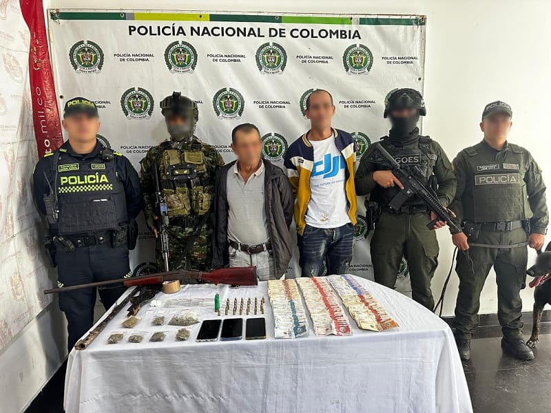 The National Army and the National Police arrested two alleged members of the Gulf Clan in Risaralda
