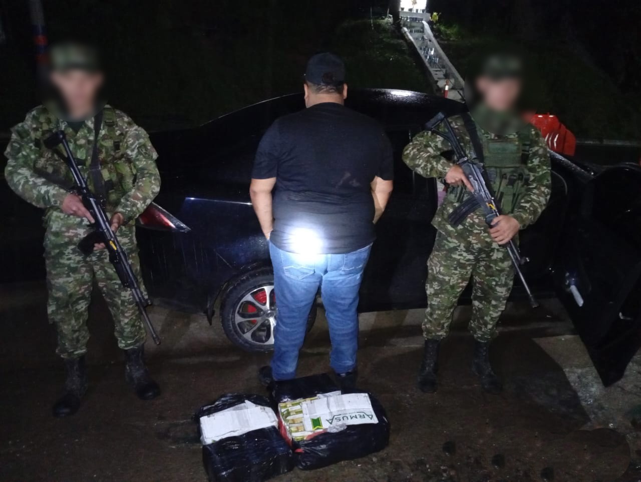 Mil cartuchos que no llegaron a manos criminales: Ejército interceptó en Huila munición oculta en vehículo