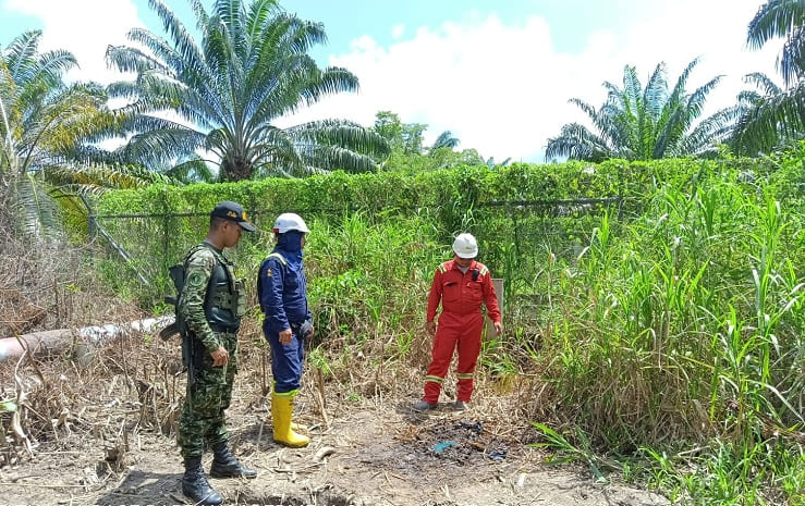 Four illegal valves were discovered by Army troops in a rural area of Barrancabermeja, Santander