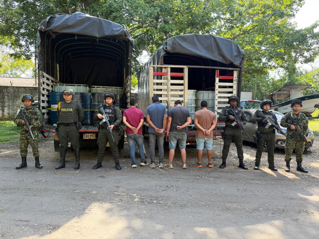 Ejército Nacional capturó a cinco personas y recuperó más de 5400 galones de combustible en Barrancabermeja, Santander