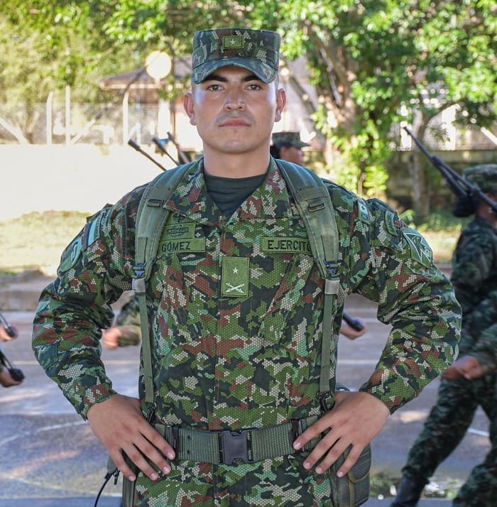 Héroes que se forman: liderazgo joven al servicio de Colombia