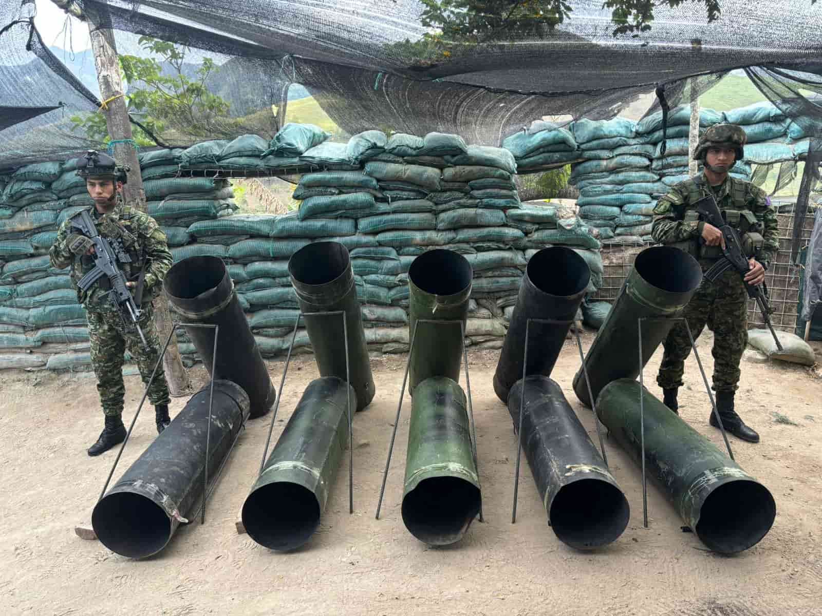 Ejército frustró acción terrorista con la ubicación de 10 medios de lanzamiento de artefactos explosivos en Hacarí, Norte de Santander