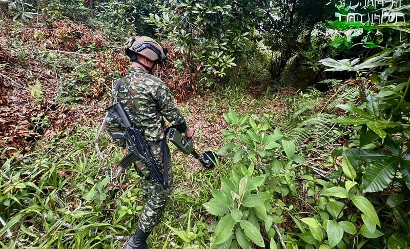 The National Army located and safely destroyed eight improvised explosive devices in an area inhabited by indigenous communities in Caldono, Cauca